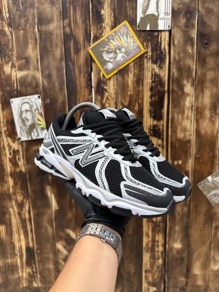 کتونی نیوبالانس 770v2